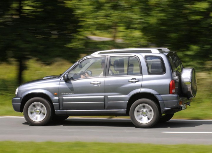 Amortiguador Posterior Izq- Derecho B6. SUZUKI GRAN VITARA (ft, ht)