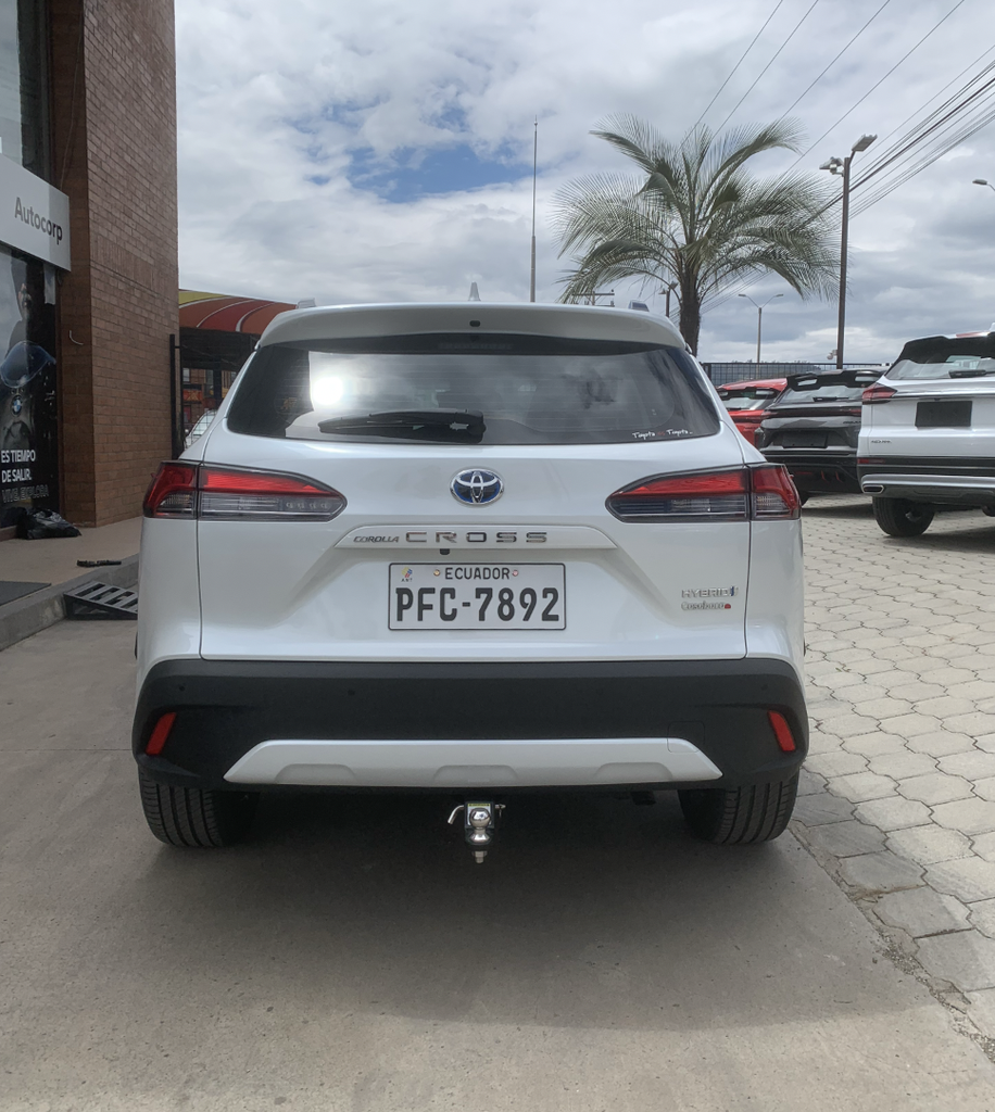 TOYOTA  COROLLA CROSS / 2024